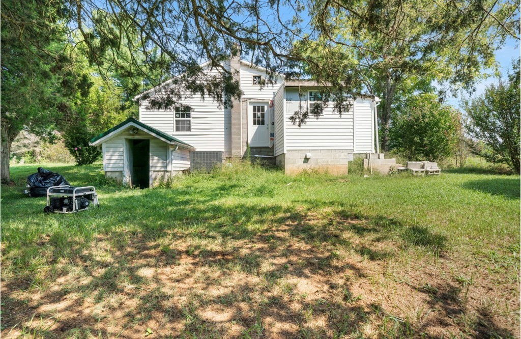 1048 Heady Road Sparta, TN 38583 - Photo 3 of 16 Gallery Image 3