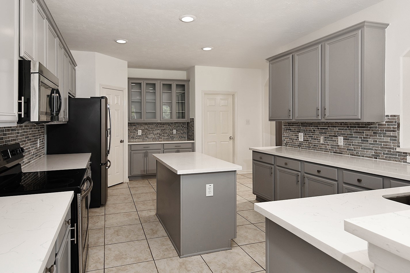 46 South April Mist Circle Conroe, TX 77385 - Photo 14 of 30
