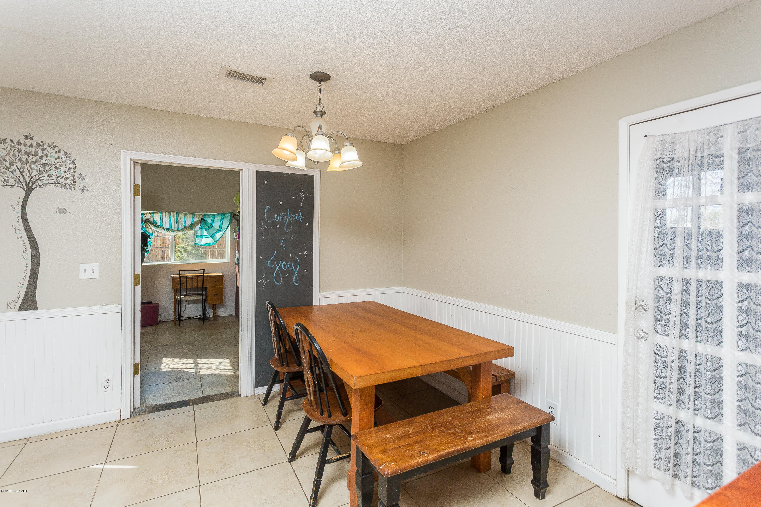 3360 North Tower Road Prescott Valley, AZ 86314 - Photo 12 of 16 Tower Dining