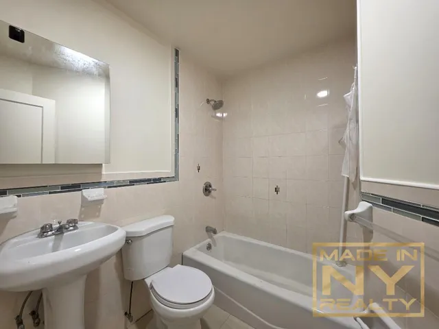 $2,900 | 135-26 78th Avenue, Unit 15 | Kew Gardens Hills