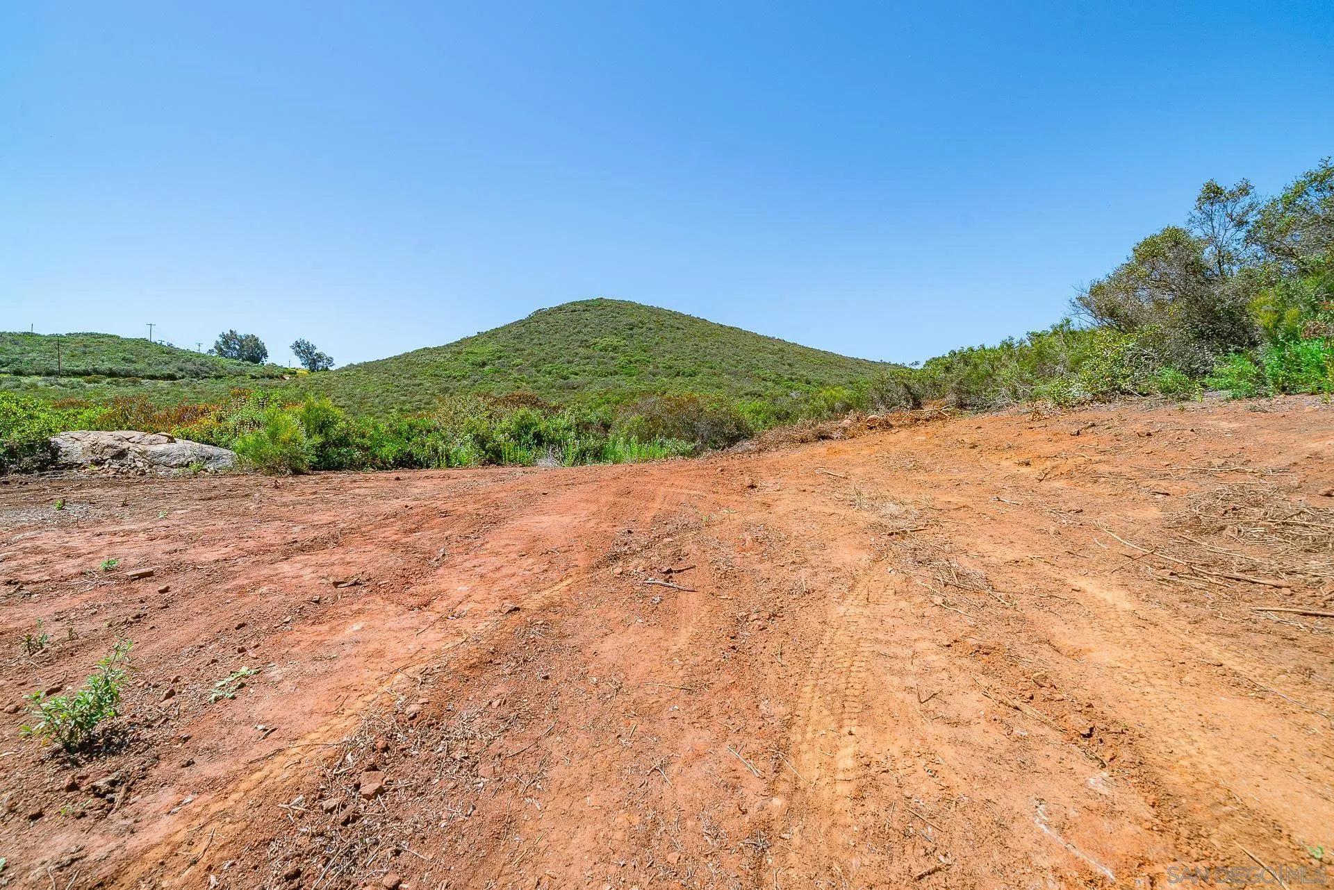 0 Rainbow Glen Fallbrook, CA 92028 - Photo 9 of 26 a view of a lake with mountain in the background
