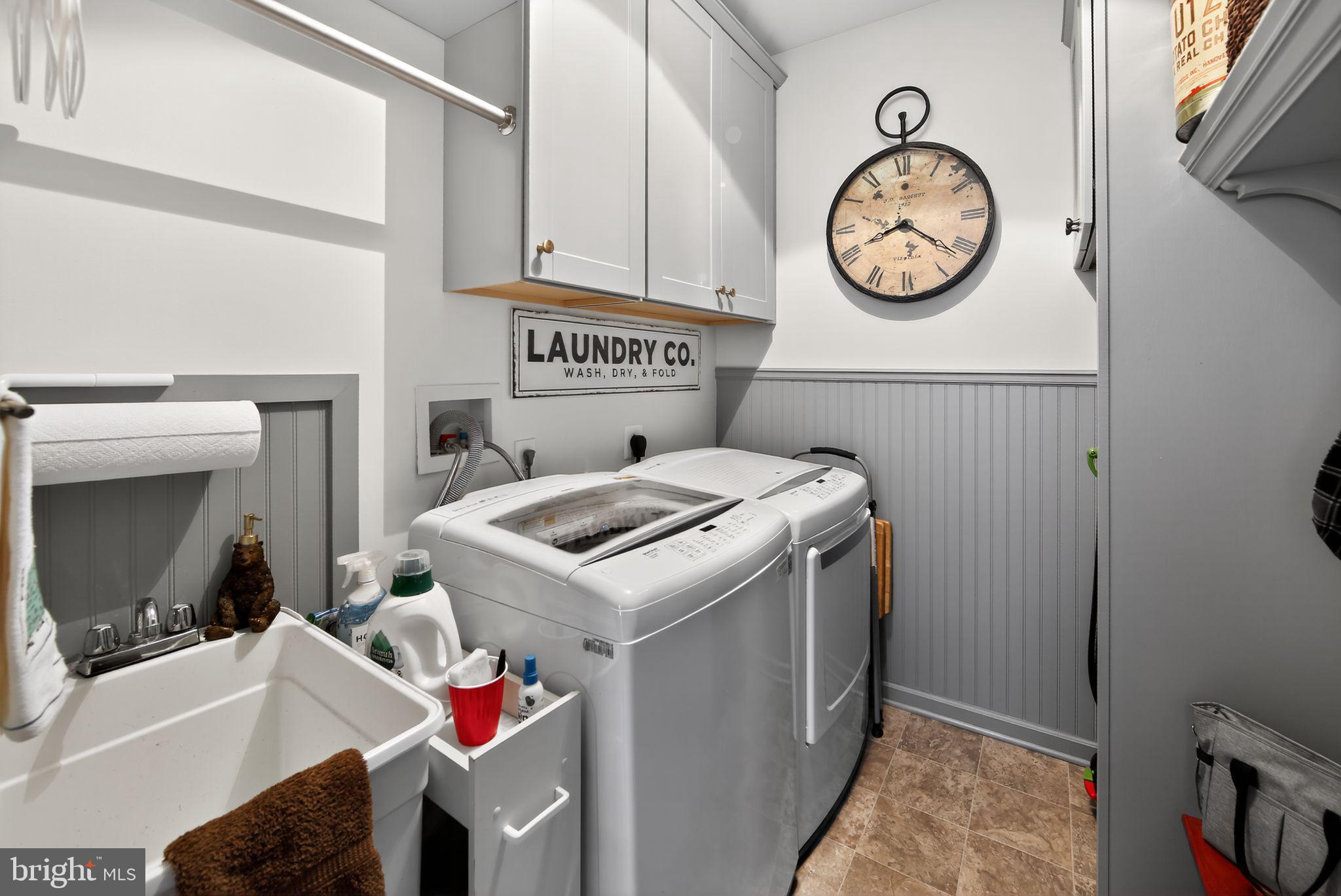 618 Kent Court Chester Springs, PA 19425 - Photo 14 of 34 a utility room with dryer and washer