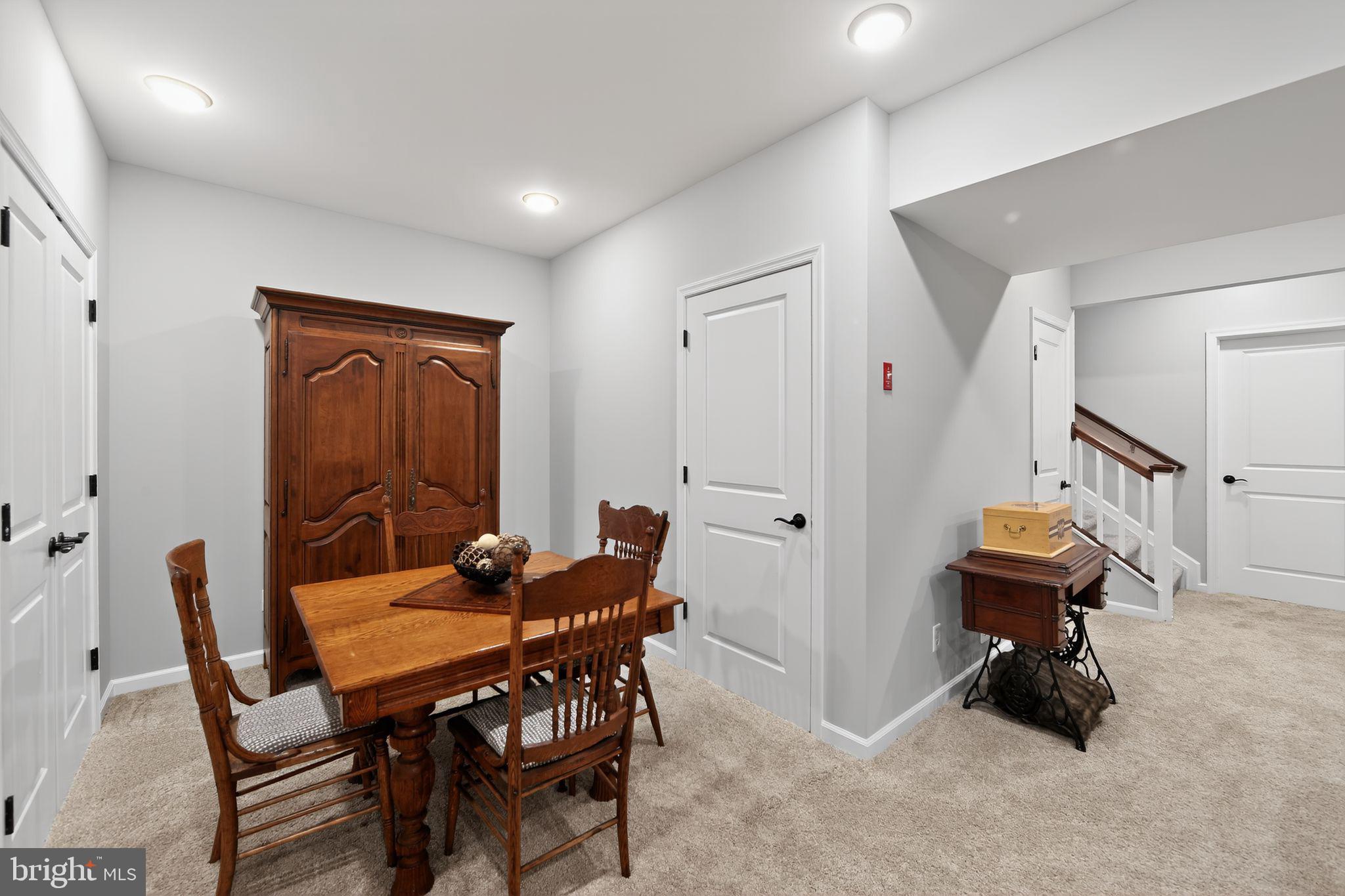618 Kent Court Chester Springs, PA 19425 - Photo 29 of 34 a dining room with furniture and wooden floor
