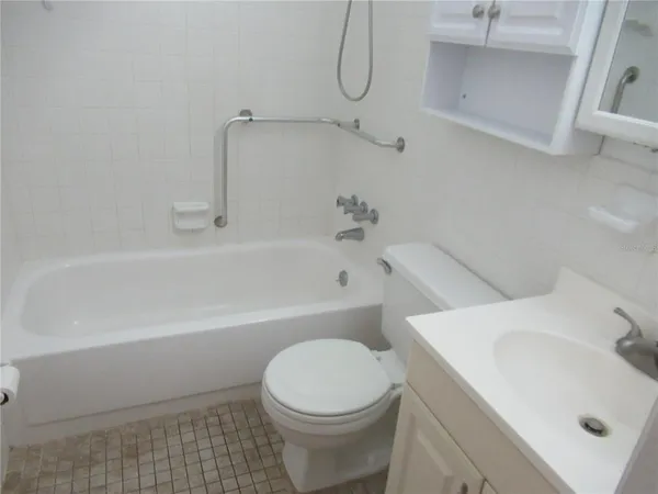 $1,500 | 2429 Ecuadorian Way, Unit 15, Clearwater, FL 33763
