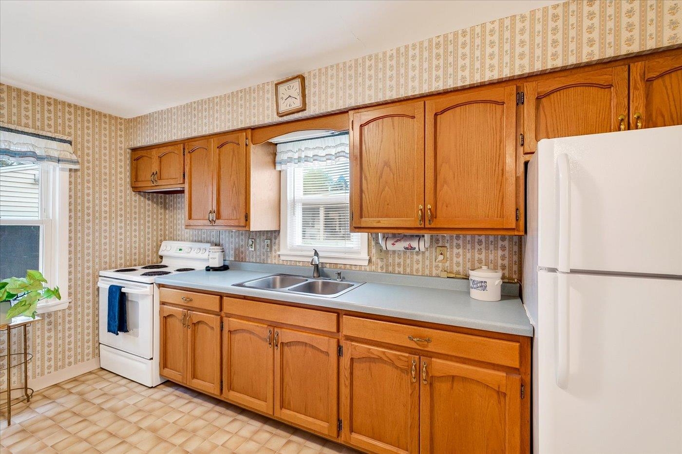 1917 Manley Street Madison, WI 53704 - Photo 20 of 33