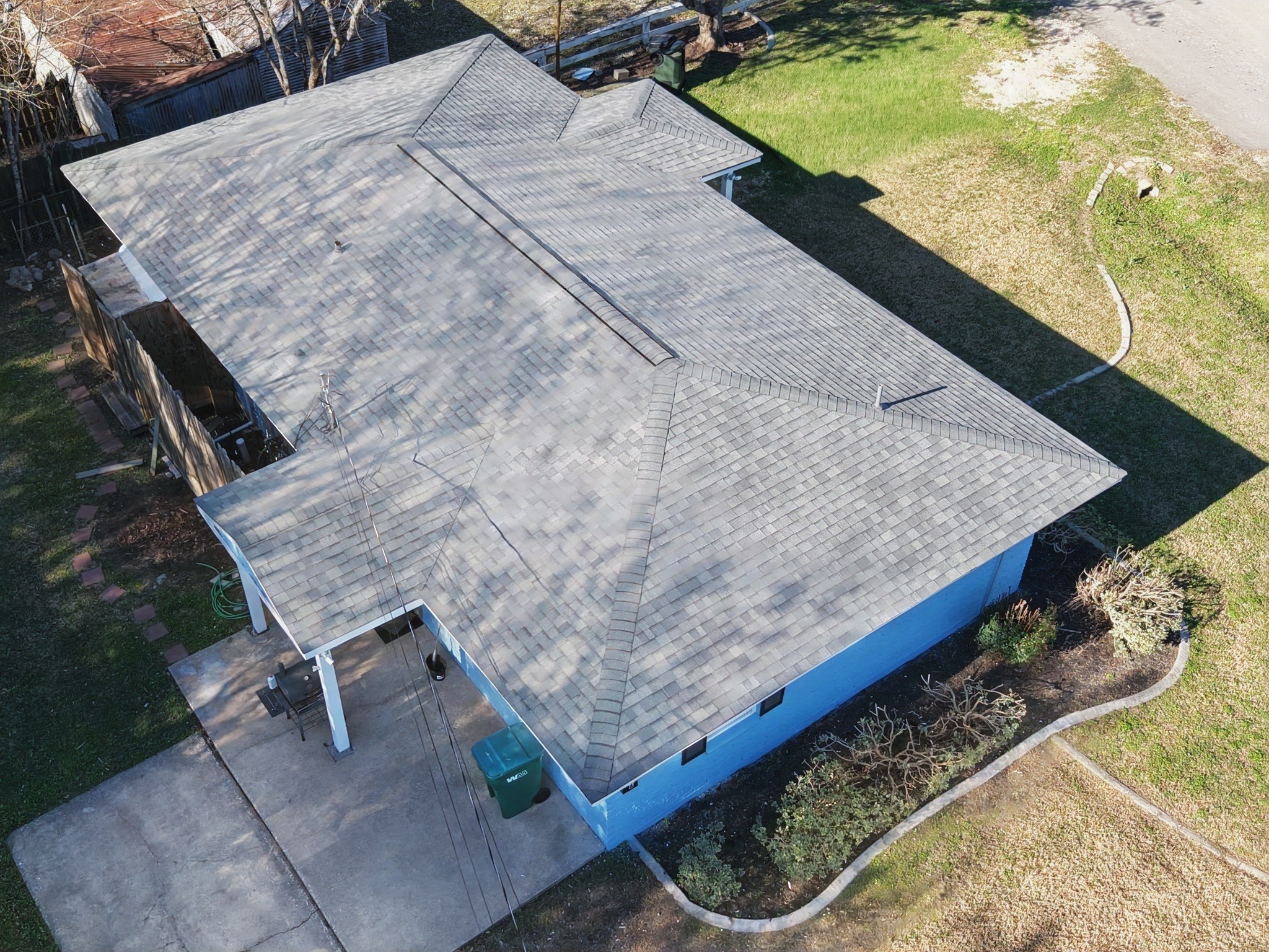 305 Miles Road Bacliff, TX 77518 - Photo 16 of 17 a view of a backyard with sitting area