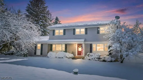 $795,000 | 1 Oak Grove Road, Flemington, NJ 08822