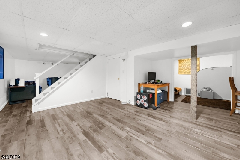 1 Oak Grove Road Flemington, NJ 08822 - Photo 18 of 23