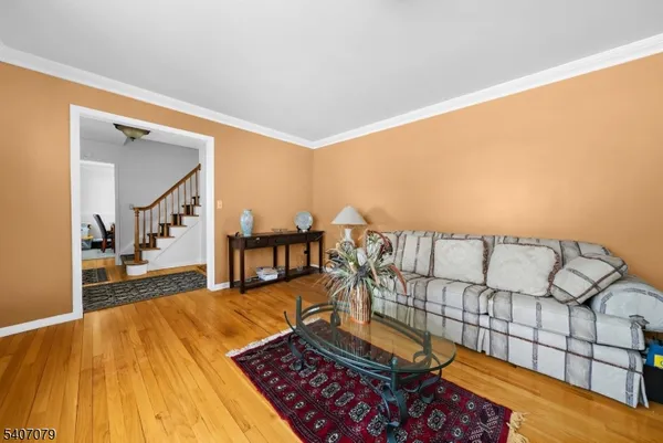 $795,000 | 1 Oak Grove Road, Flemington, NJ 08822