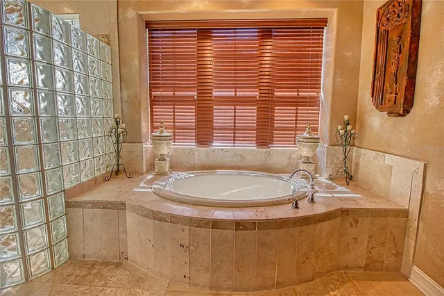 $6,500 | 110 Portofino Drive, North Venice, FL 34275