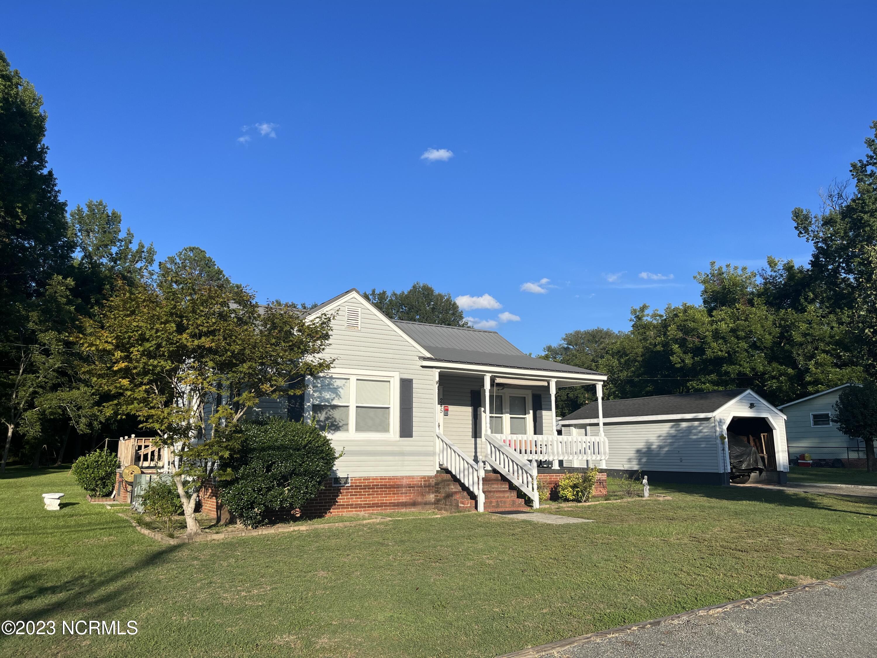 245 Airport Road Rockingham, NC 28379 - Photo 2 of 23 Nice covered front porch