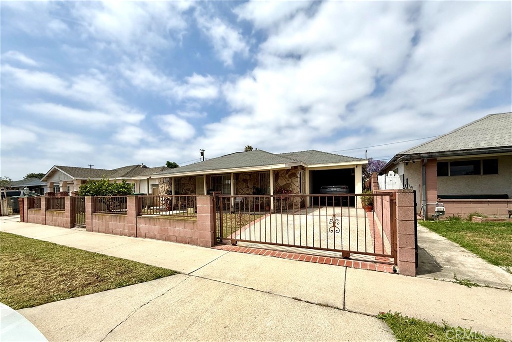 22433 Island Carson Ca Carson, CA 90745 - Photo 1 of 54