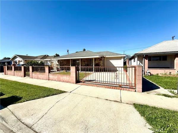 $765,000 | 22433 Island Carson Ca, Carson, CA 90745