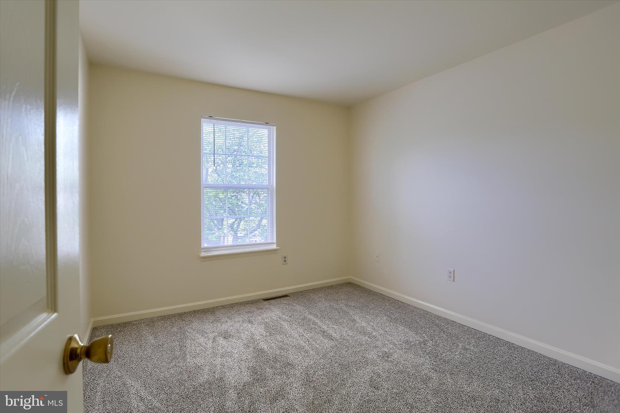 107 Fawn Ridge North Harrisburg, PA 17110 - Photo 34 of 40 an empty room with a window