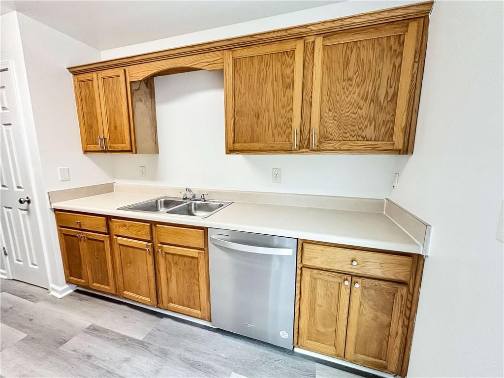 1400 Stonehaven Circle, Unit 1402 Cartersville, GA 30121 - Photo 8 of 23 a bathroom with a sink and a mirror