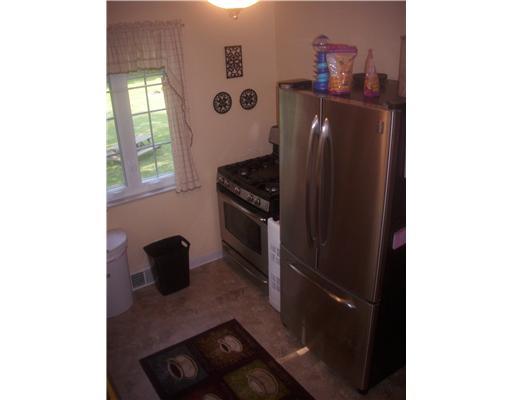361 Manor Road Wexford, PA 15090 - Photo 12 of 18 Kitchen.