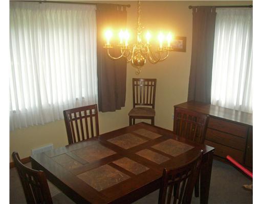 361 Manor Road Wexford, PA 15090 - Photo 4 of 18 Dining Room.