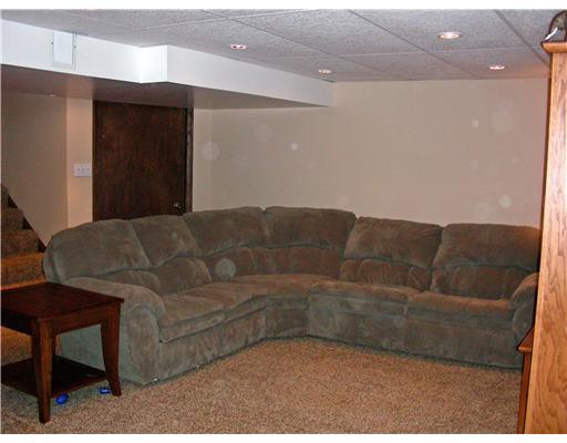361 Manor Road Wexford, PA 15090 - Photo 10 of 18 Den/Family/Great Room.