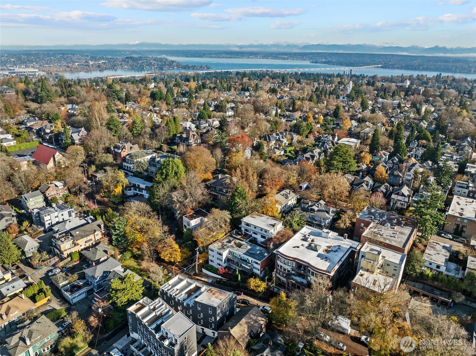 634 13th Avenue East, Unit 17 Seattle, WA 98102 - Photo 31 of 39 an aerial view of multiple house