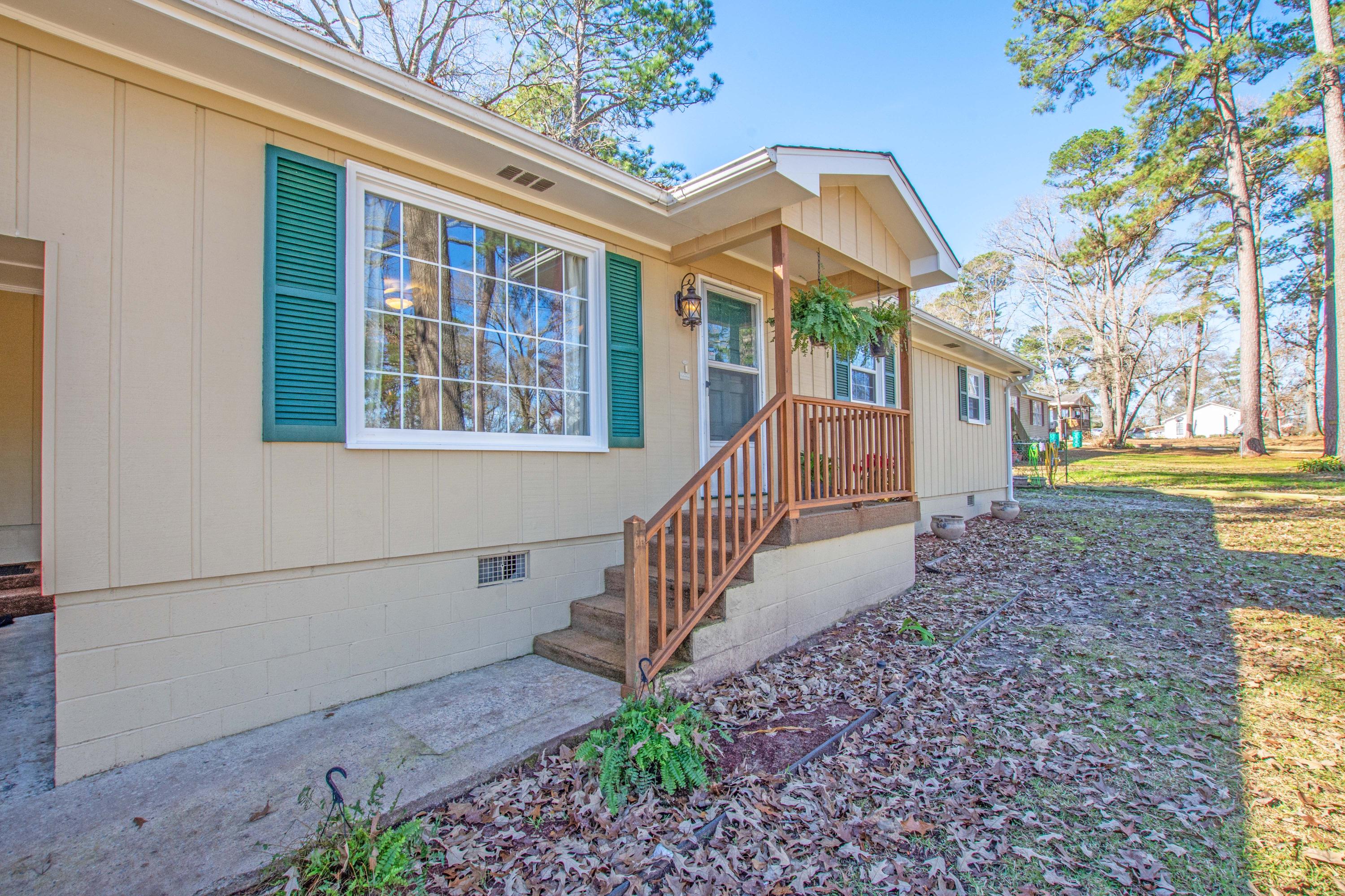 136 Shuler Street Santee, SC 29142 - Photo 5 of 32 136 Shuler 1-28