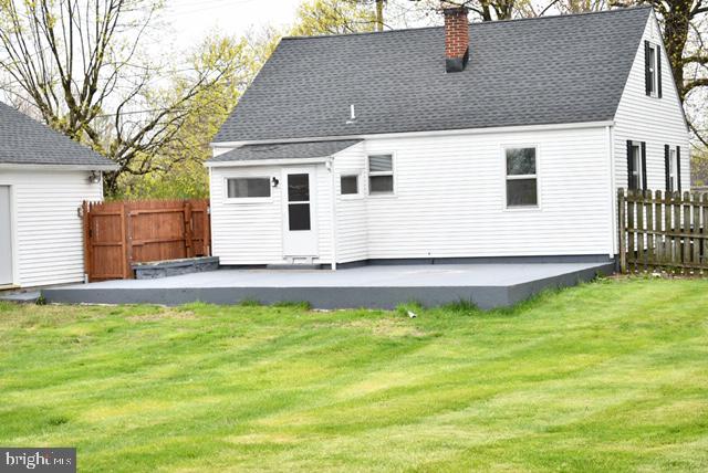 1851 Spring Road Carlisle, PA 17013 - Photo 4 of 23 Gallery Image 4