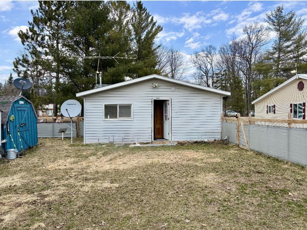 5401 Morrow Road Gladwin, MI 48624 - Photo 10 of 12