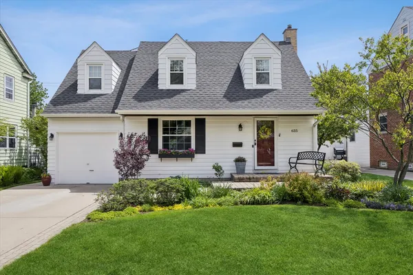 $749,999 | 635 South Catherine Avenue, La Grange, IL 60525