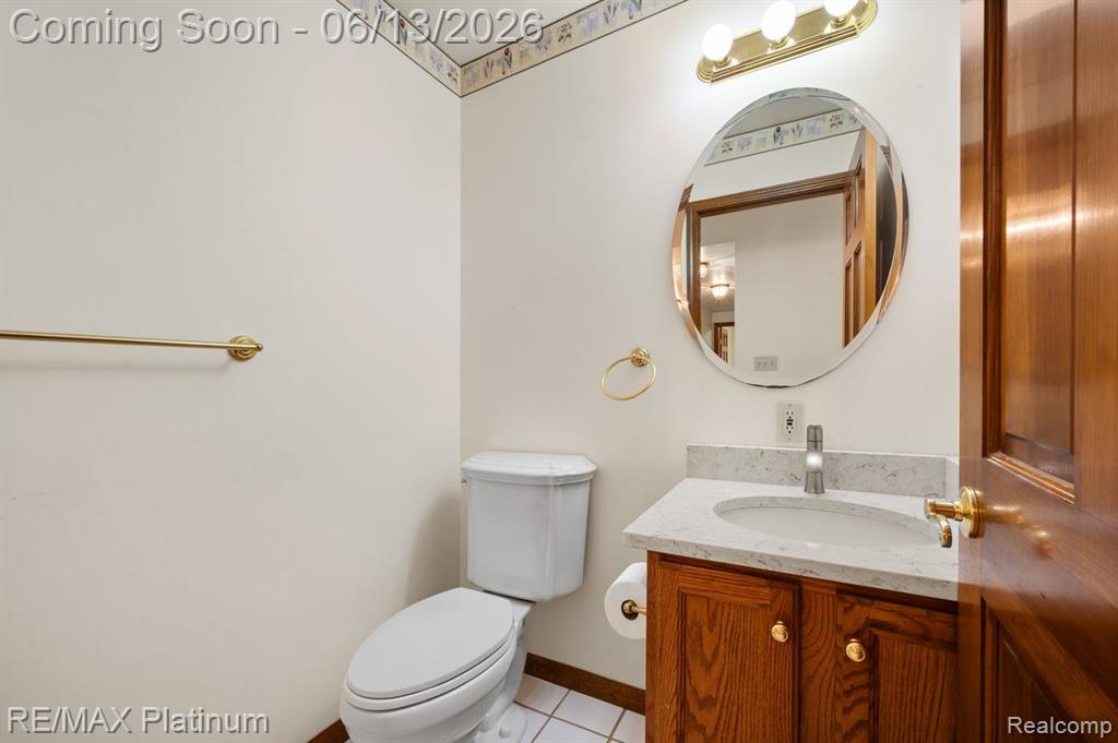 12902 Autumn Ridge Court Milford, MI 48380 - Photo 23 of 73