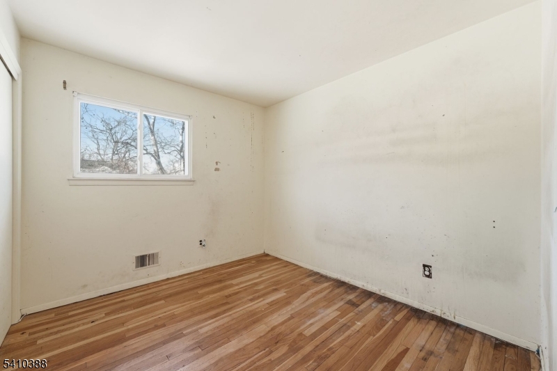 9 Atlantic Road Somerset, NJ 08873 - Photo 9 of 20