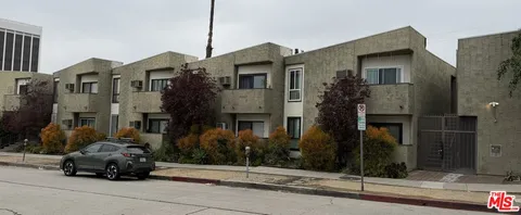 $420,000 | 4506 Saugus Avenue, Unit 10, Sherman Oaks, CA 91403