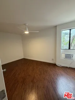 $420,000 | 4506 Saugus Avenue, Unit 10, Sherman Oaks, CA 91403