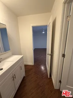 $420,000 | 4506 Saugus Avenue, Unit 10, Sherman Oaks, CA 91403