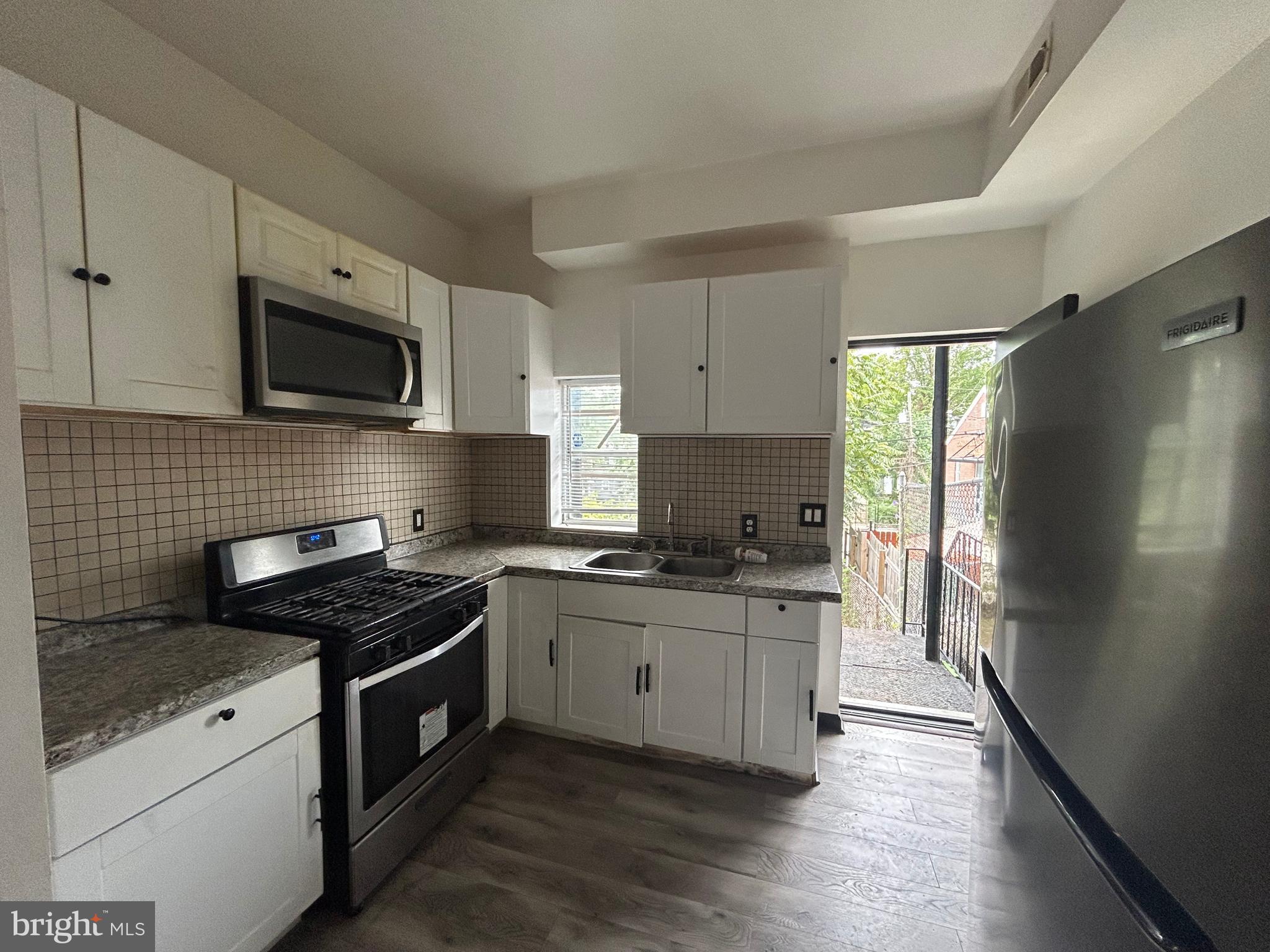 2739 Riggs Avenue Baltimore, MD 21216 - Photo 7 of 21 Kitchen