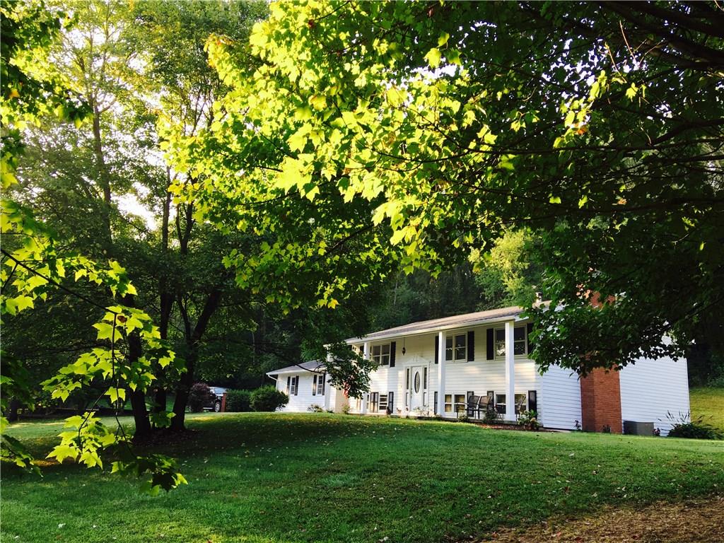 232 Foster Road Beaver Falls, PA 15010 - Photo 2 of 25 Gallery Image 2