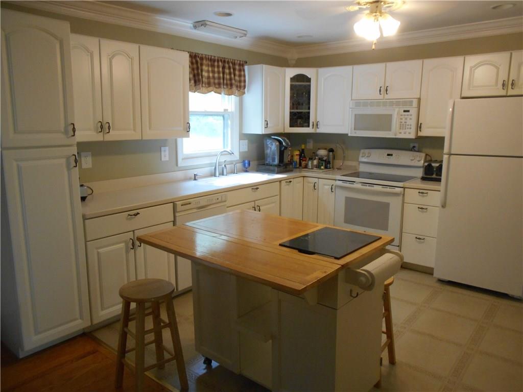 232 Foster Road Beaver Falls, PA 15010 - Photo 9 of 25 Gallery Image 9