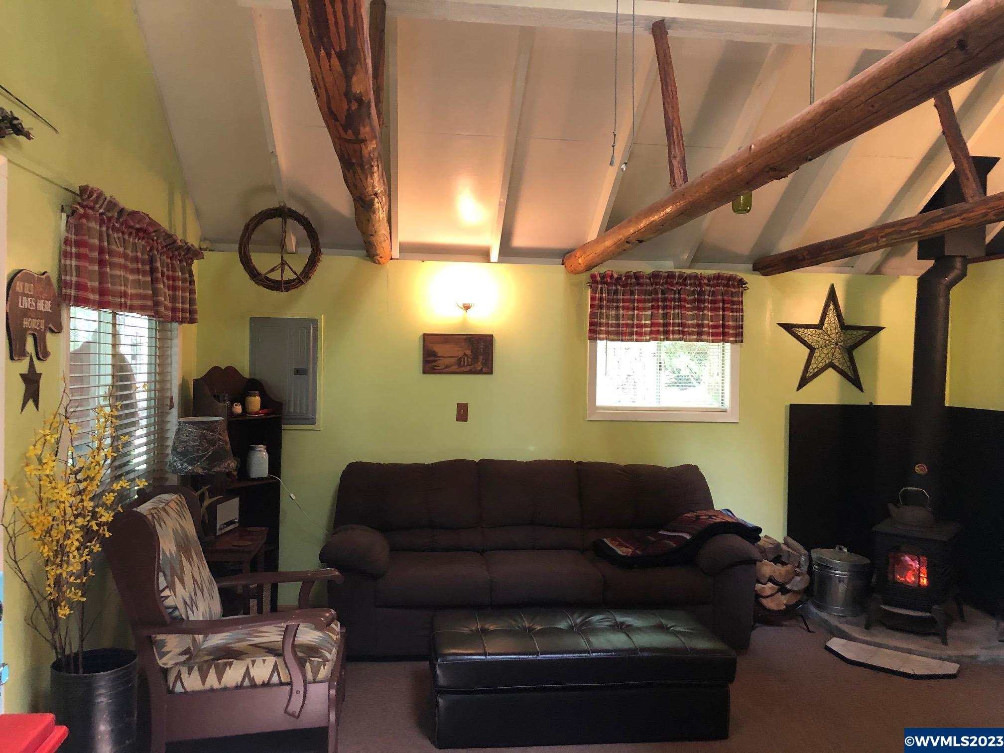 71 B Stahlman Road Detroit, OR 97342 - Photo 7 of 19