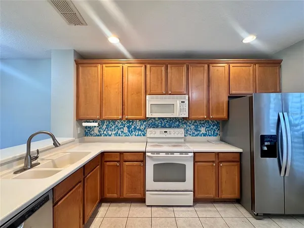 $1,699 | 3411 Wilshire Way Road, Unit 24, Orlando, FL 32829