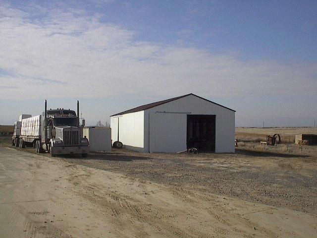 210 Tecumseh Road Harrah, WA 98933 - Photo 14 of 14 a view of a garage
