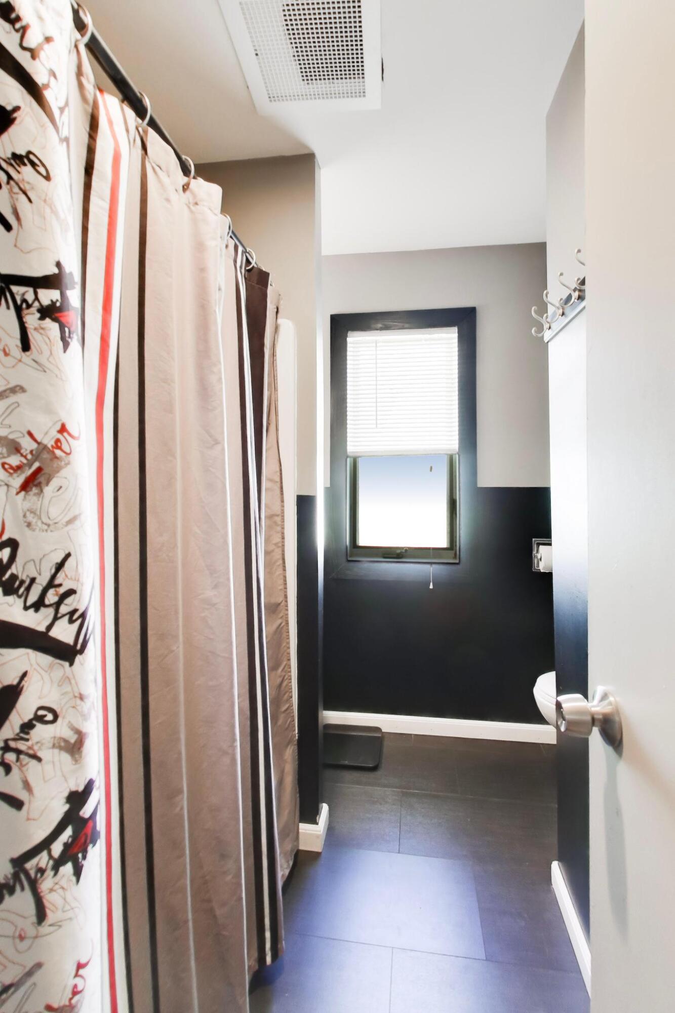 601 Madison Street Valparaiso, IN 46385 - Photo 15 of 28 1333x2000