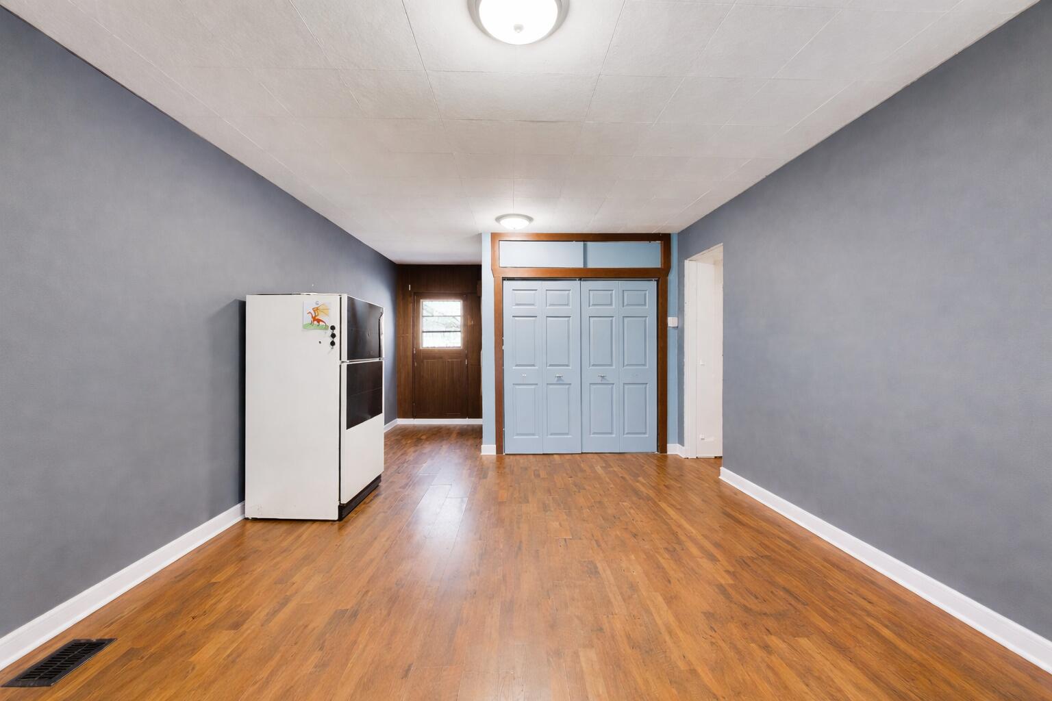 601 Madison Street Valparaiso, IN 46385 - Photo 5 of 28 1536x1024