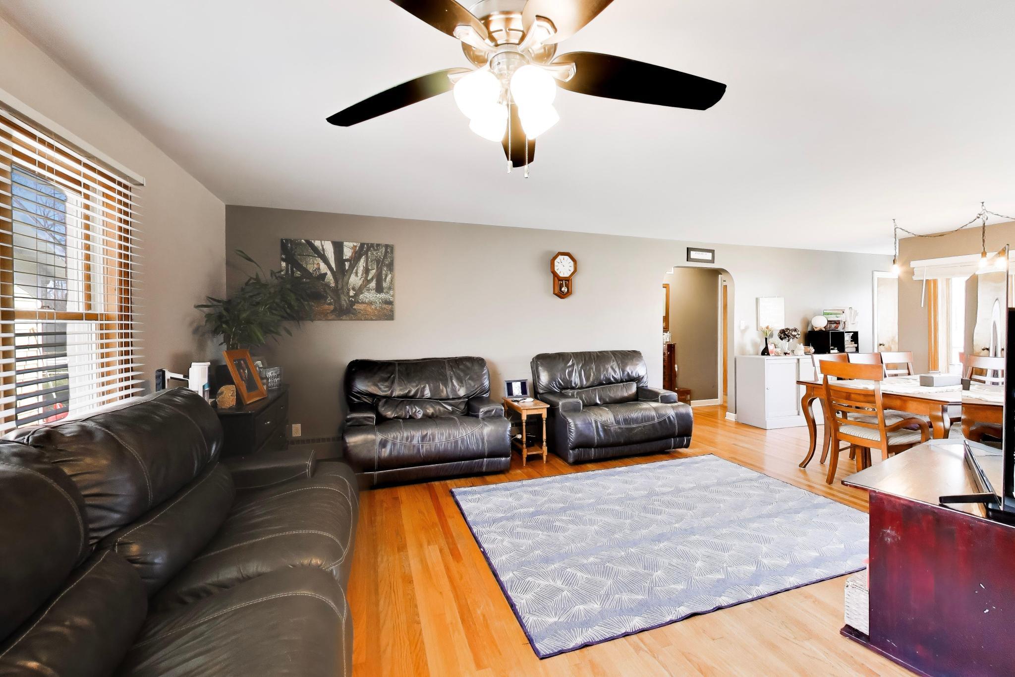 601 Madison Street Valparaiso, IN 46385 - Photo 9 of 28 2048x1365