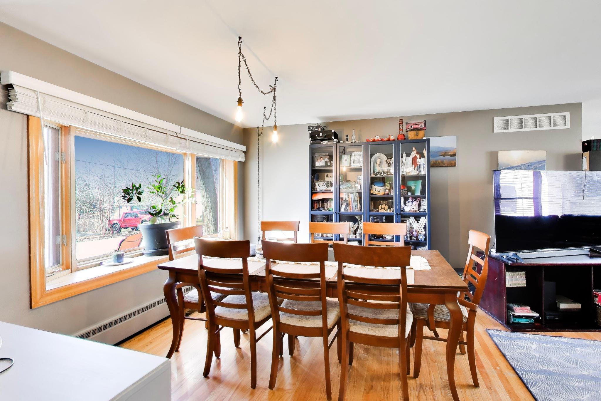 601 Madison Street Valparaiso, IN 46385 - Photo 10 of 28 2048x1365