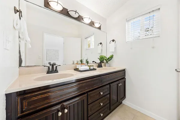 $615,000 | 3550 Carter Drive, Unit 32, South San Francisco, CA 94080