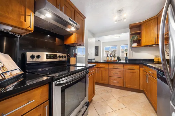 $615,000 | 3550 Carter Drive, Unit 32, South San Francisco, CA 94080