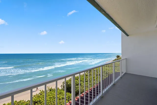 $2,250,000 | 1016 Ocean Drive, Juno Beach, FL 33408