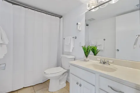 $2,395,000 | 1016 Ocean Drive, Juno Beach, FL 33408