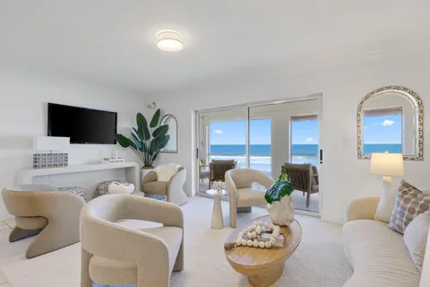 $2,395,000 | 1016 Ocean Drive, Juno Beach, FL 33408