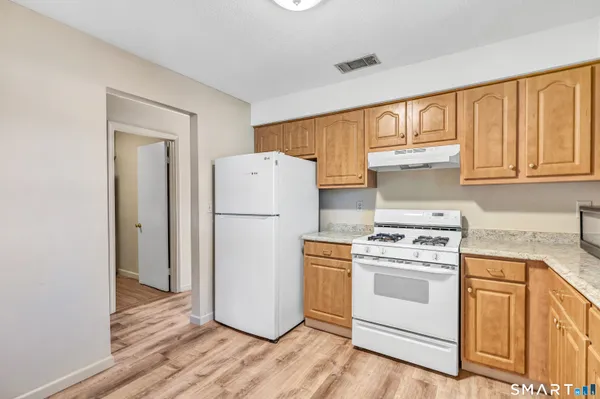 $230,000 | 55 Thompson Street, Unit 11G, East Haven, CT 06513