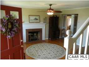 1054 Lyndhurst Road Waynesboro, VA 22980 - Photo 5 of 17 Living Room