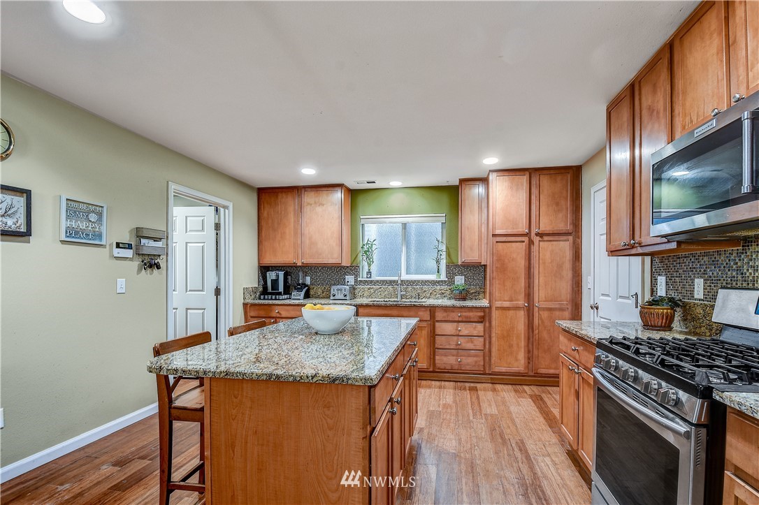 15510 40th Drive Southeast Bothell, WA 98012 - Photo 10 of 35 Gallery Image 10